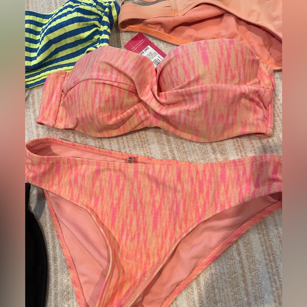 Assorted Bikinis S/XS - Picture 4 of 7